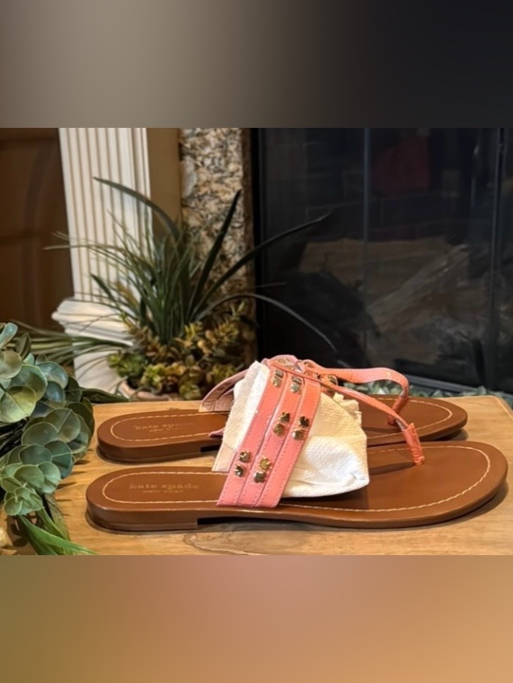 Kate Spade Carol Thong Sandal Rococco Pink with silver Spade studs. Size 8